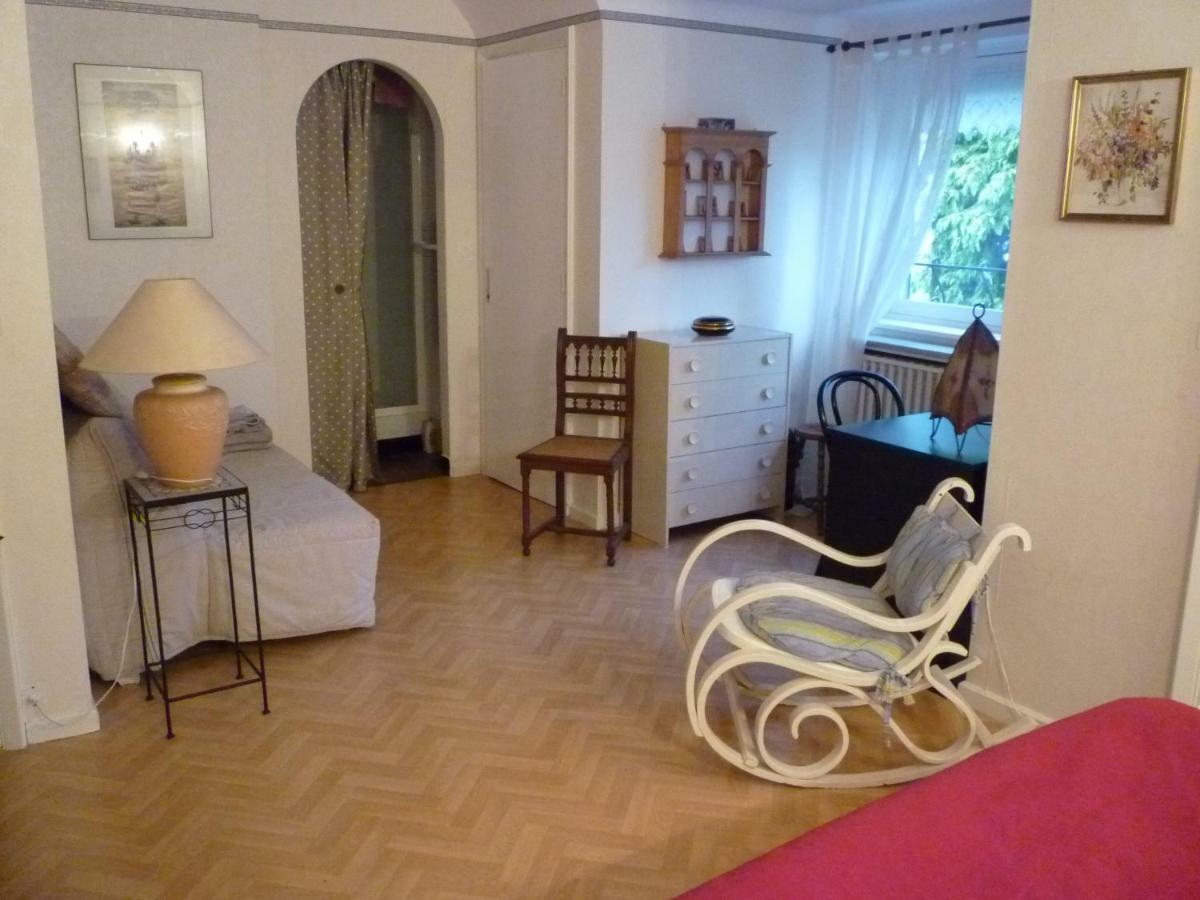 Bed and Breakfast Au Vieux Cedre Mouvaux Exterior foto